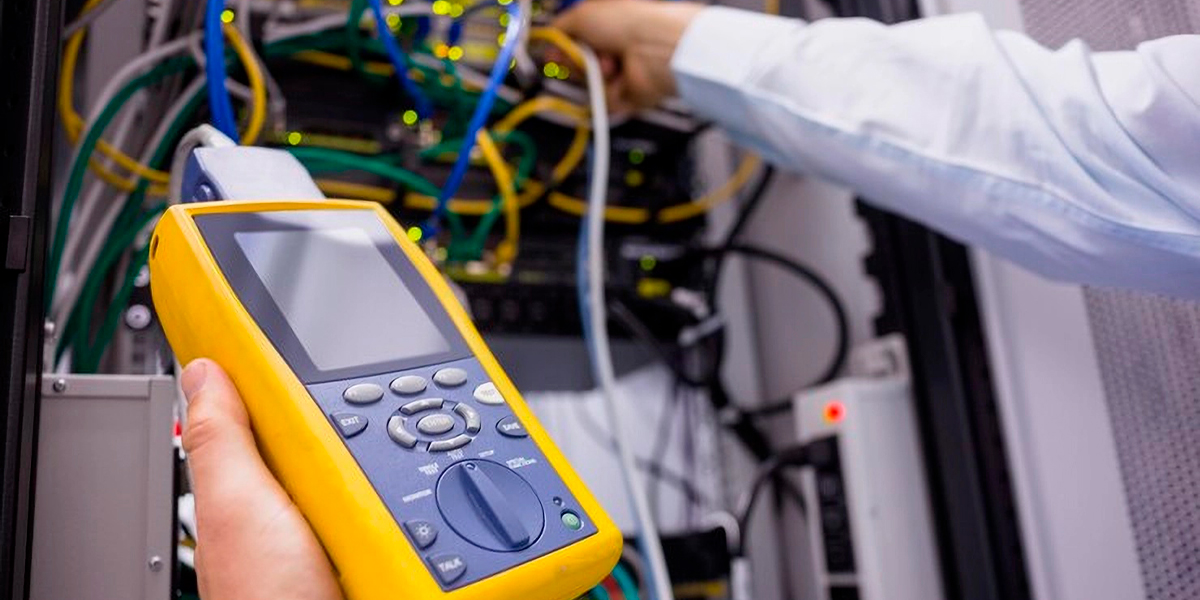 Renser Oriente refuerza su laboratorio con formación internacional en metrología eléctrica